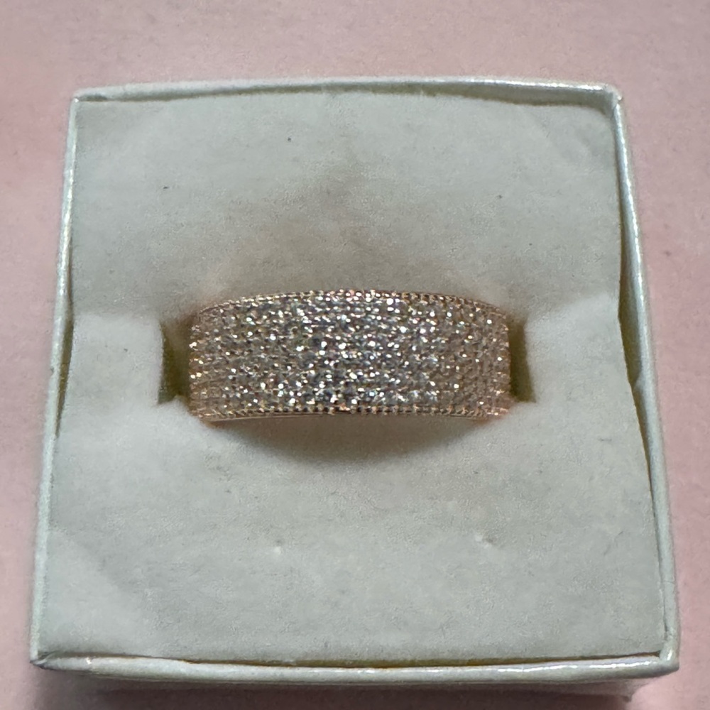 Elegant Rose Gold Women's Ring Size 10